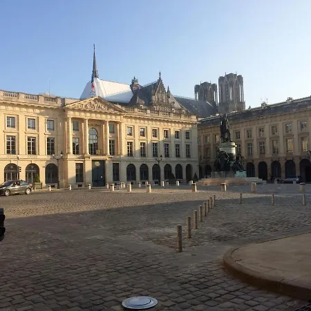 Le Nid Des Rois, A 2 Pas De La Cathedrale Apartment Reims