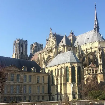 Le Nid Des Rois, à 2 Pas De La Cathédrale * Reims