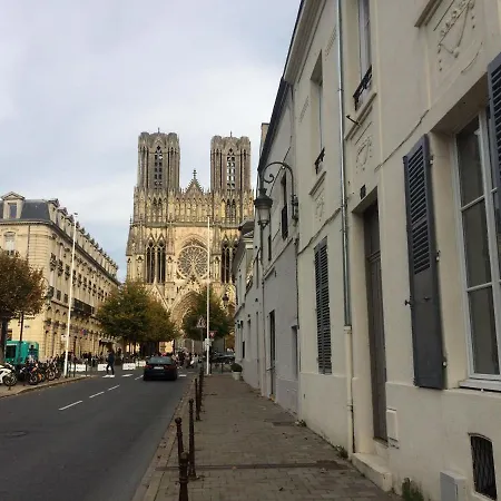 Le Nid Des Rois, à 2 Pas De La Cathédrale Apartamento