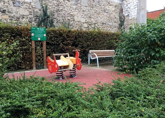 Appartement Le Nid Des Rois, à 2 Pas De La Cathédrale