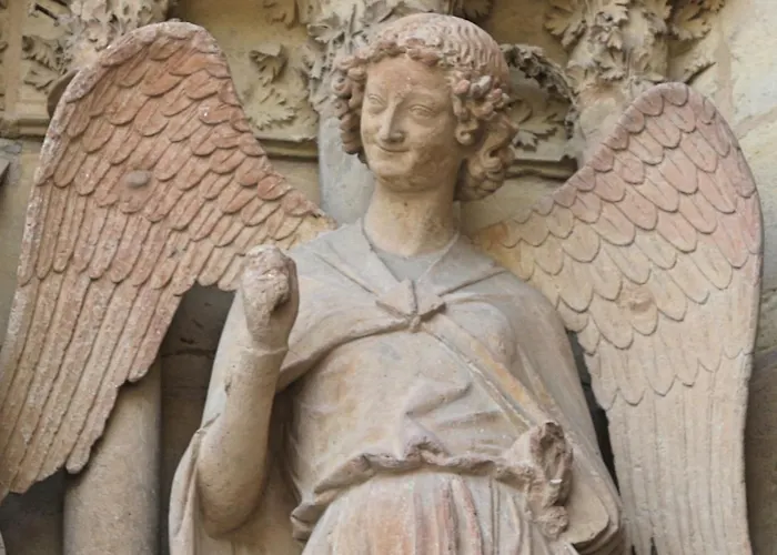 Le Nid Des Rois, à 2 Pas De La Cathédrale * Reims